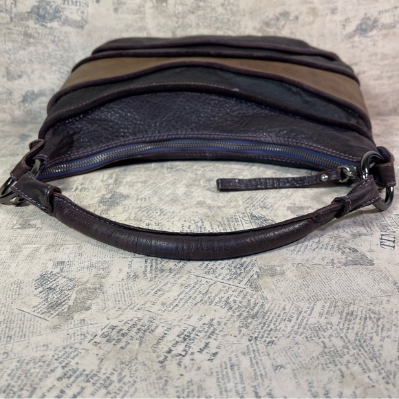 Innue leather purple and tan rustic hobo shoulder bag made in Italy - Picture 6 of 12